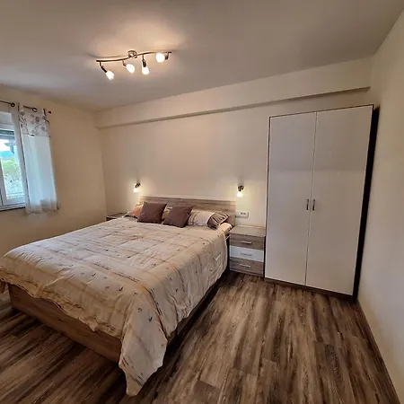 B&B Apartma In Sobe Pilih 비파바