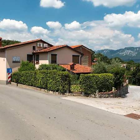 Apartma In Sobe Pilih Bed & Breakfast