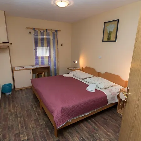 Bed & Breakfast Apartma In Sobe Pilih 3*