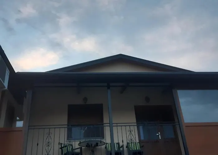 Apartma In Sobe Pilih ヴィパーヴァ