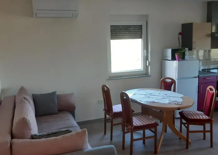 Apartma In Sobe Pilih ベッド・アンド・ブレックファスト 3*