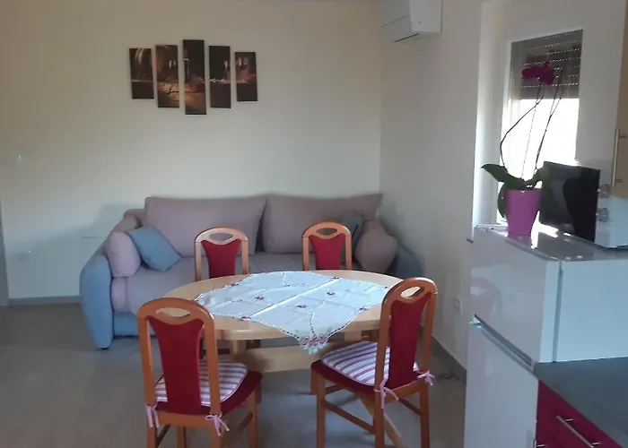 Apartma In Sobe Pilih 3* Vipava