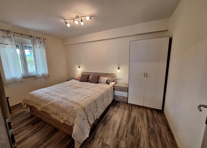 ベッド・アンド・ブレックファスト Apartma In Sobe Pilih ヴィパーヴァ