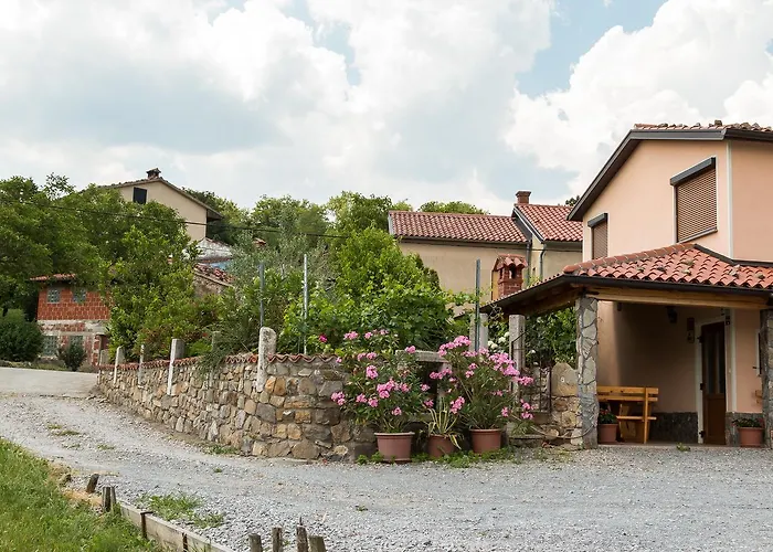 Nočitev z zajtrkom Apartma In Sobe Pilih